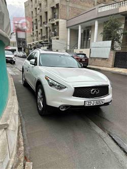 Infiniti QX70